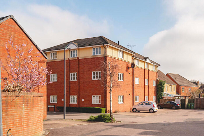 2 Bedroom Flat For Sale In Shepherds Walk, Bradley Stoke, Bristol, BS32