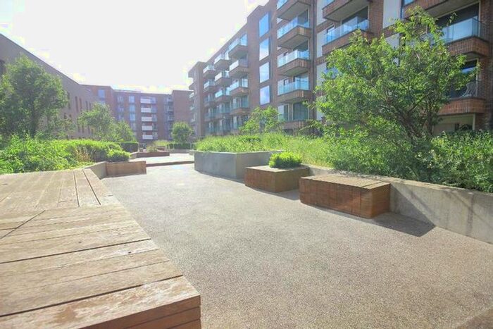 2 Bedroom Flat To Rent In Agnes George Walk, Pontoon Dock, London, E16