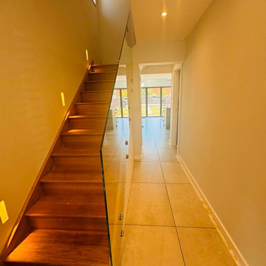 4 Bedroom Semi-Detached House For Sale In St Martins Road, UB7