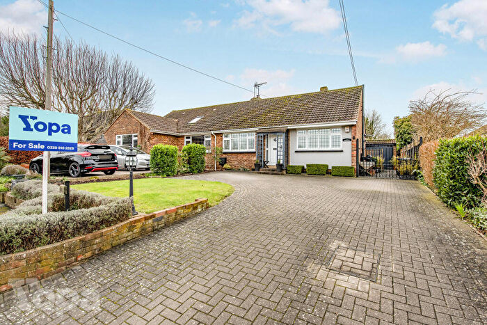 2 Bedroom Semi-Detached Bungalow For Sale In Red Street, Southfleet, DA13