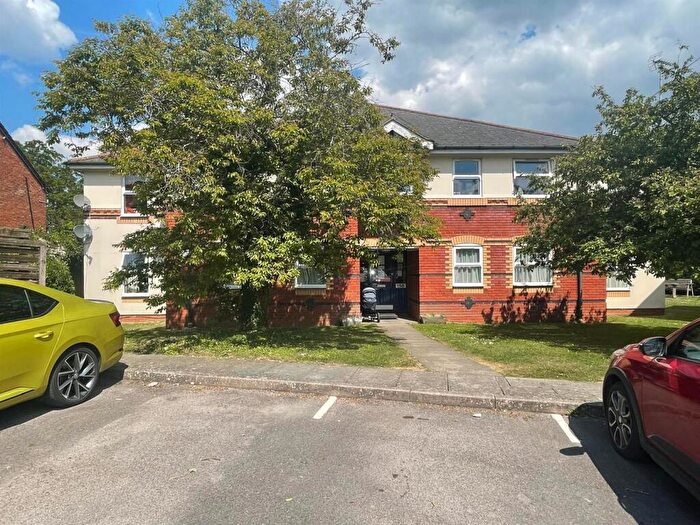 2 Bedroom Flat For Sale In Westbourne Court, Wilson Road, RG30