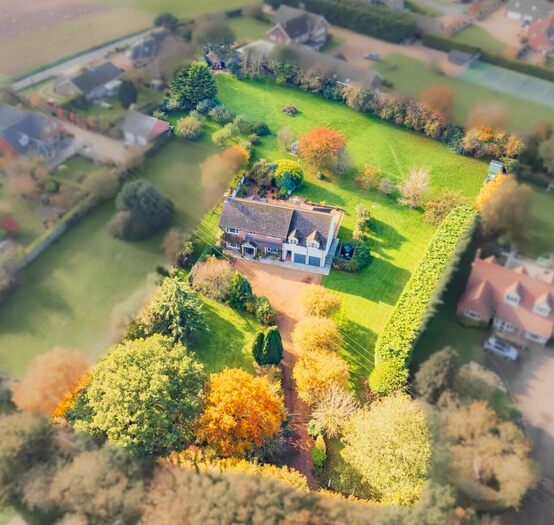5 Bedroom Detached House For Sale In High Oak Lane, Wicklewood, NR18