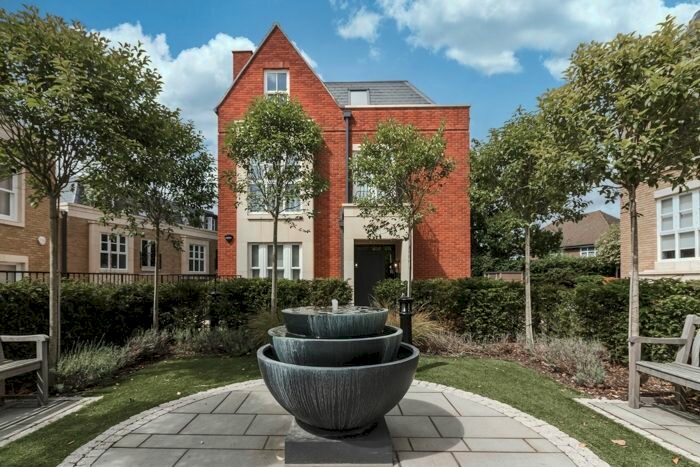 5 Bedroom Detached House To Rent In The Drive, London, SW20