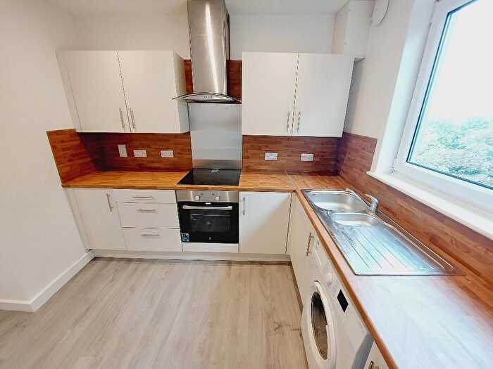 2 Bedroom Flat To Rent In Spey Drive, Dundee, DD2