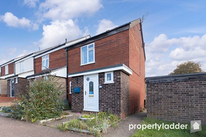 3 Bedroom End Terrace House For Sale In Cedar Avenue, Spixworth, Norwich, NR10