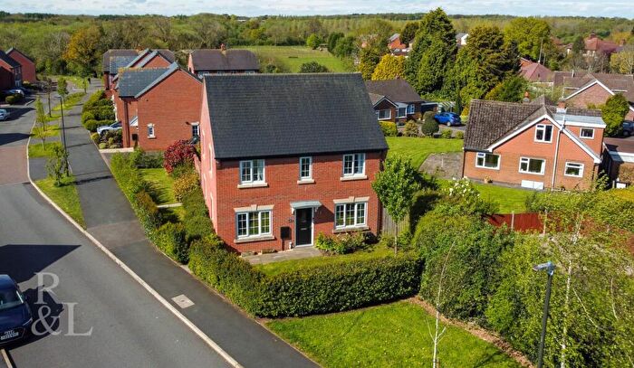 4 Bedroom Detached House For Sale In Stoneyford Road, Overseal, DE12