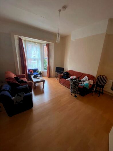 1 Bedroom Property To Rent In Downs Road, London, E5