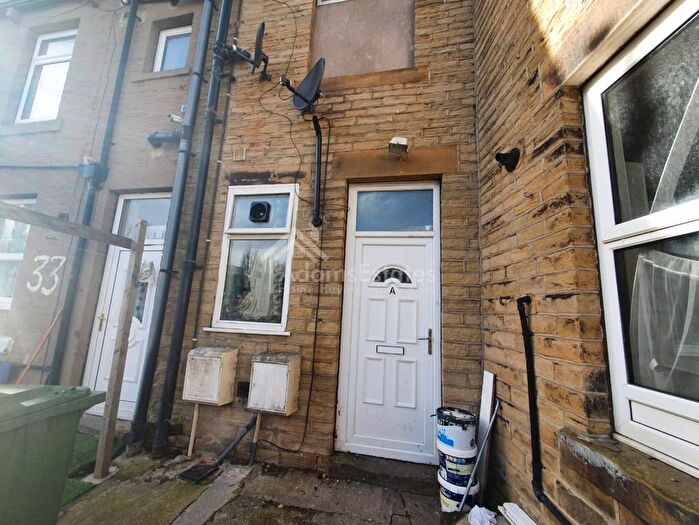 2 Bedroom Flat To Rent In Brewery Lane, Dewsbur, WF12