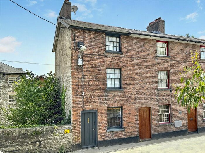 2 Bedroom End Of Terrace House For Sale In Highgate Street, Llanidloes, Powys, SY18