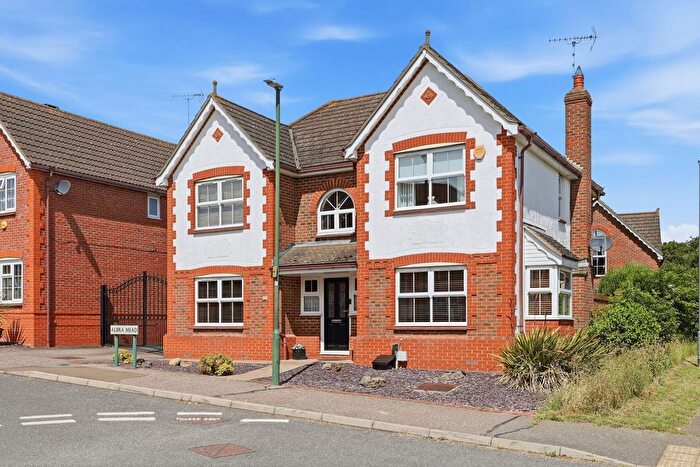 5 Bedroom Detached House For Sale In Albra Mead, Chelmsford, CM2