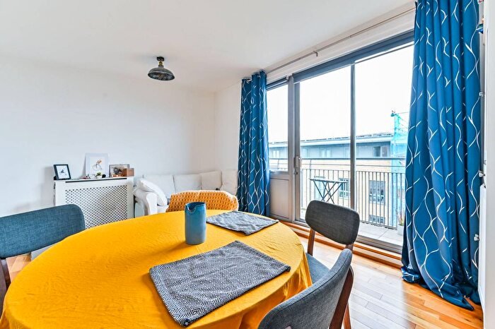 1 Bedroom Property To Rent In Gifford Street, King's Cross, London, N1