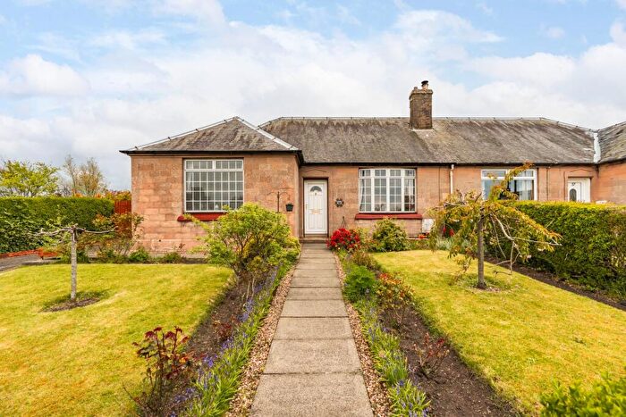 3 Bedroom Semi-Detached Bungalow For Sale In Kirkhill Road, Penicuik, EH26