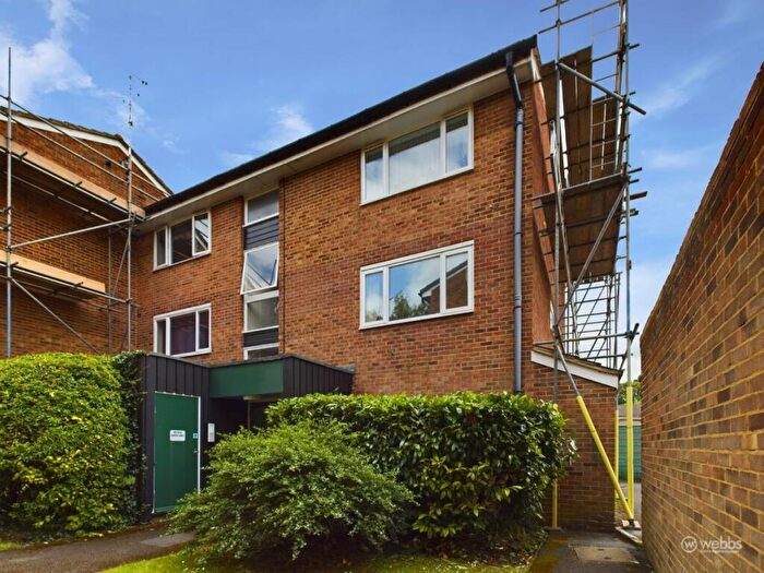 1 Bedroom Flat To Rent In Middlefields, Croydon, CR0