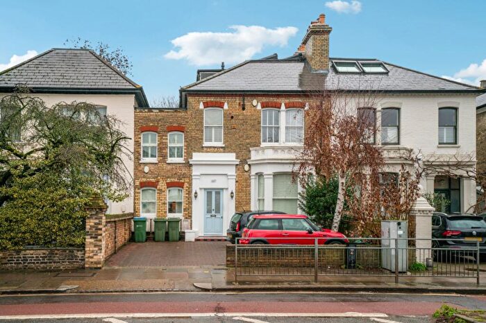 1 Bedroom Flat To Rent In Castelnau, Barnes, SW13