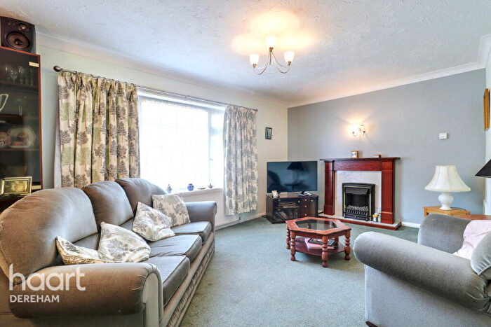 2 Bedroom Detached Bungalow For Sale In The Limes, Ashill, IP25