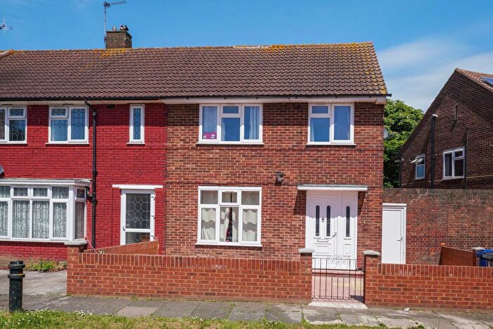 3 Bedroom End Terrace House For Sale In Darwin Drive, Greenford, UB1