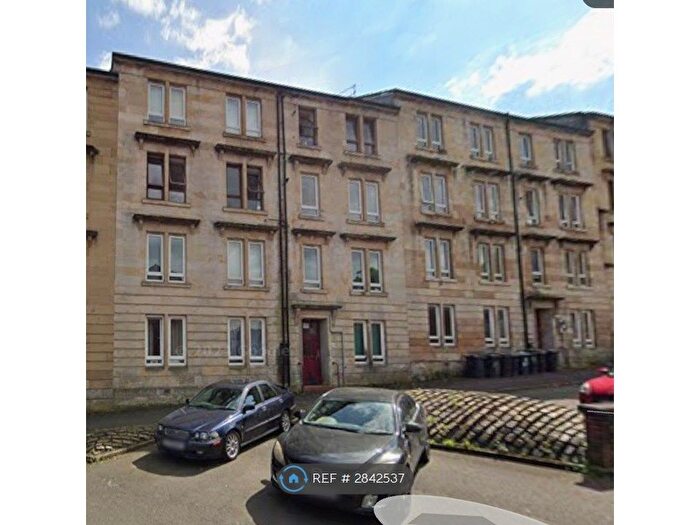 2 Bedroom Flat To Rent In Clavering Street East, Paisley, PA1