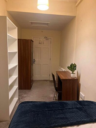 4 Bedroom Flat To Rent In Montague Street, Edinburgh, EH8