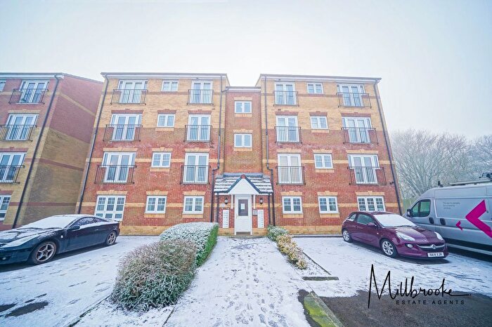 2 Bedroom Flat For Sale In Everside Close, Worsley, M28