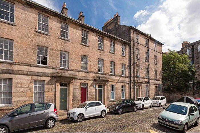4 Bedroom Duplex For Sale In Cheyne Street, Stockbridge, Edinburgh, EH4