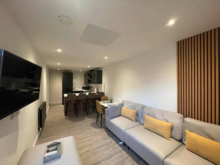 4 Bedroom Apartment To Rent In The Suites, - Aughton Street, Ormskirk, L39