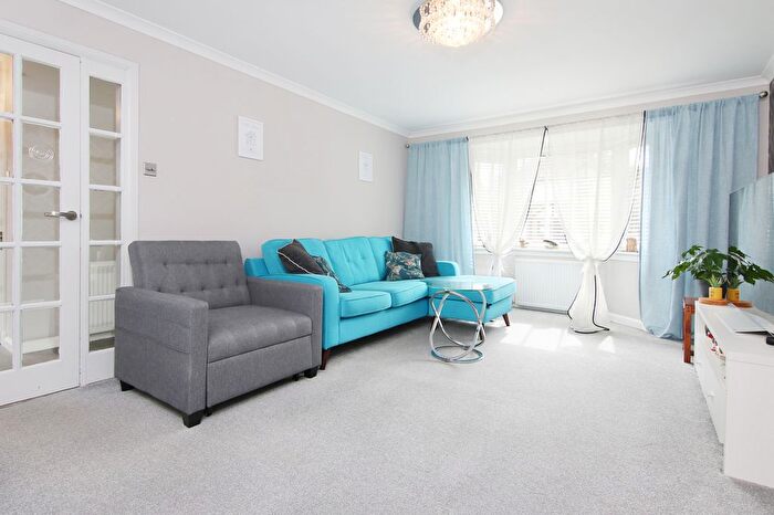 3 Bedroom Detached House For Sale In Old Star Road, Newtongrange, Midlothian, EH22