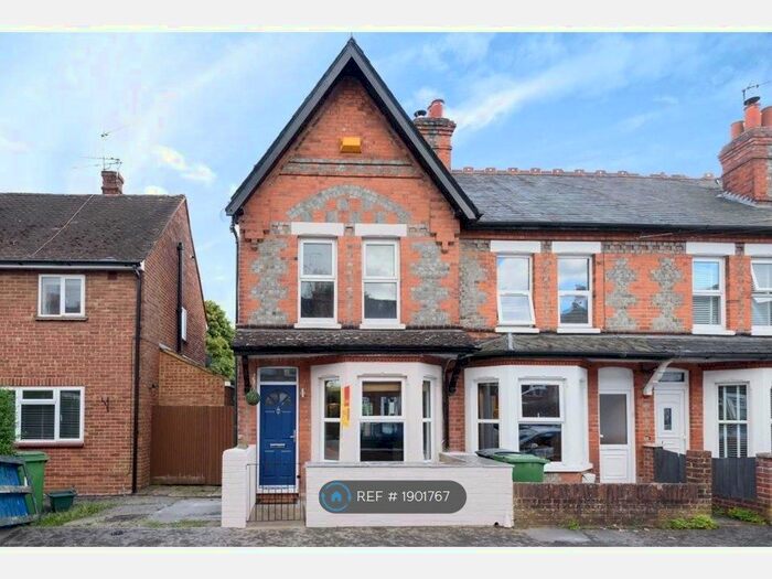 3 Bedroom End Of Terrace House To Rent In Coronation Road, Basingstoke, RG21