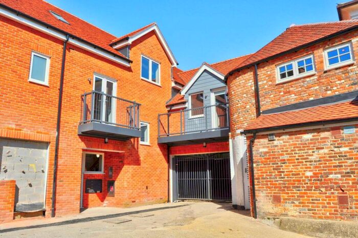 1 Bedroom Apartment To Rent In High Street, Marlow, SL7