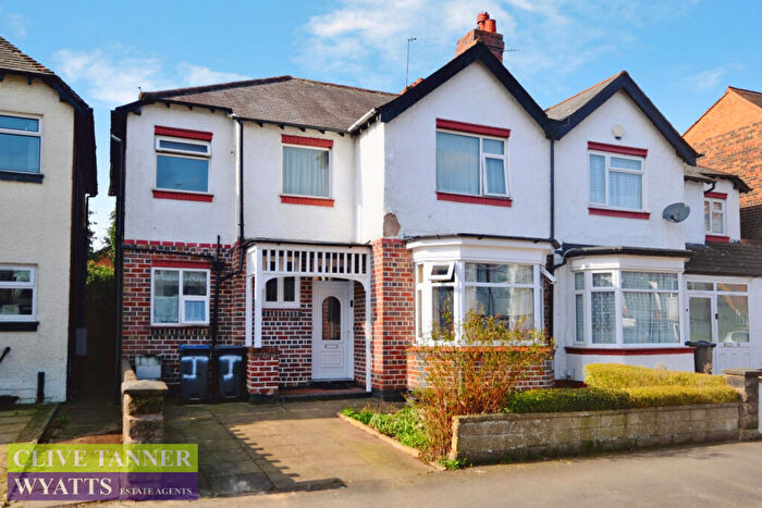 4 Bedroom Semi Detached House For Sale In Russell Road, Hall Green, Birmingham, West Midlands, B28