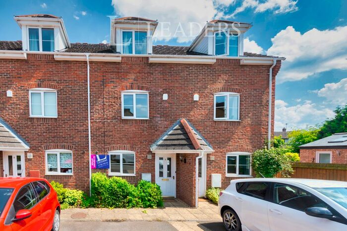 3 Bedroom End Of Terrace House To Rent In The Courtyard, Stamford PE9