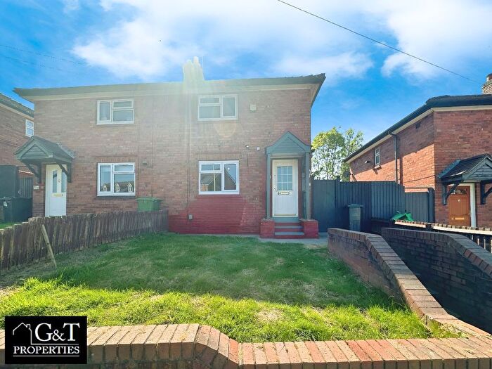 2 Bedroom Semi-Detached House To Rent In Hillside Road, Dudley, DY1
