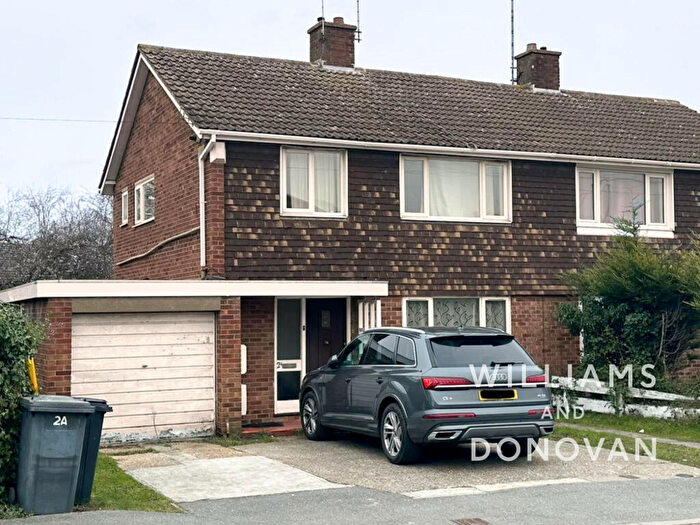 2 Bedroom Flat To Rent In Eldon Way, Hockley, SS5