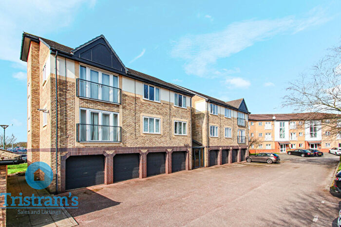 2 Bedroom Apartment To Rent In Manor Park Court, Derby, DE22