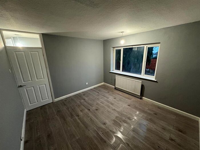 1 Bedroom Flat To Rent In High Street, Elstree, Borehamwood, WD6