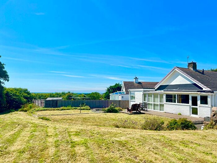 4 Bedroom Detached Bungalow For Sale In Tai Newydd, Llanfaelog, LL63