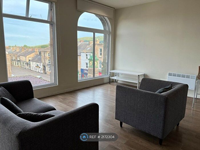 2 Bedroom Flat To Rent In Kirkgate, Otley, LS21