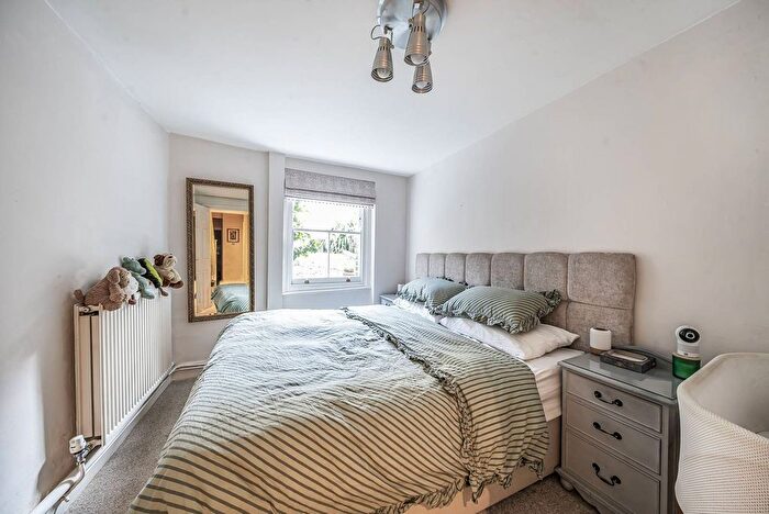 3 Bedroom Flat To Rent In Kingsgate Road, West Hampstead, London, NW6