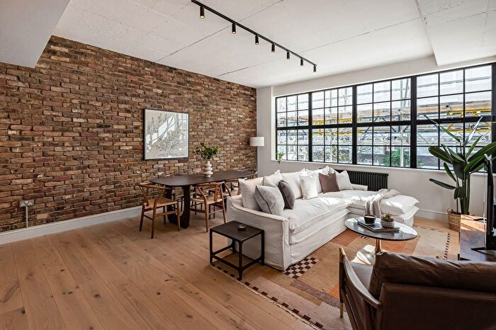 2 Bedroom Flat For Sale In Banner Street, St Lukes, EC1Y