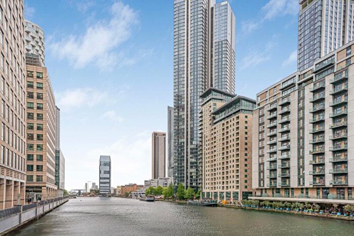 2 Bedroom Apartment To Rent In South Quay Square, London, E14