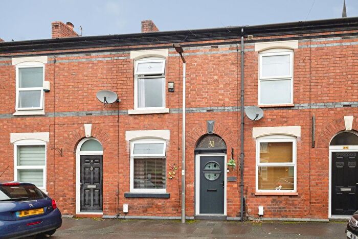 2 Bedroom Terraced House For Sale In Dundonald Street, Stockport, Greater Manchester, SK2