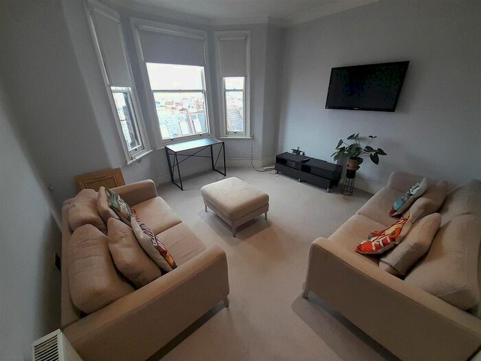 1 Bedroom Flat To Rent In Kingwood Road, Fulham, London, SW6