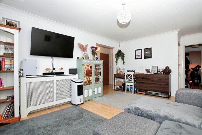 2 Bedroom Flat For Sale In Churchfield Close, Deeping St. James, Peterborough, PE6