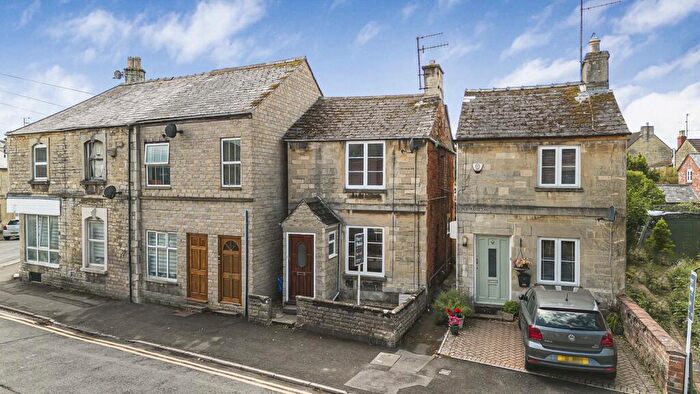 2 Bedroom Detached House For Sale In Victoria Road, Cirencester, Gloucestershire, GL7