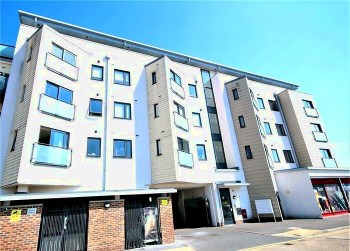 1 Bedroom Apartment To Rent In Addlestone, KT15