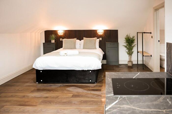 Studio To Rent In Bath Road, Bristol, BS4