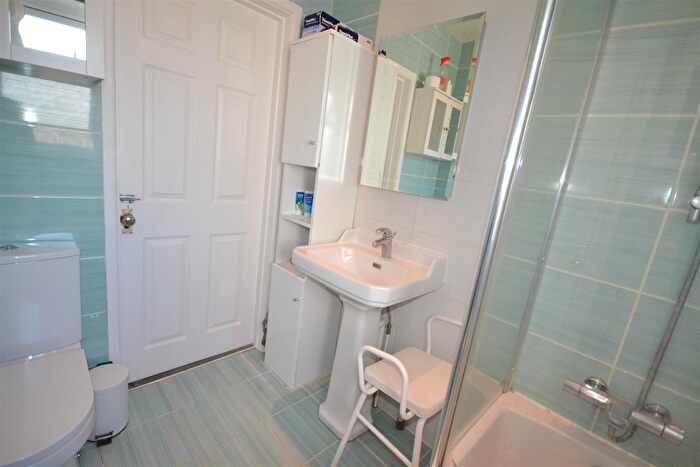 2 Bedroom Detached Bungalow For Sale In Coombe Avenue, Weymouth, DT4