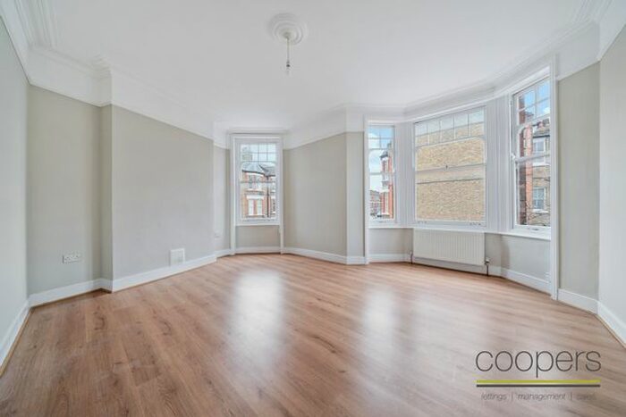 2 Bedroom Flat To Rent In Elmhurst Street, London, SW4