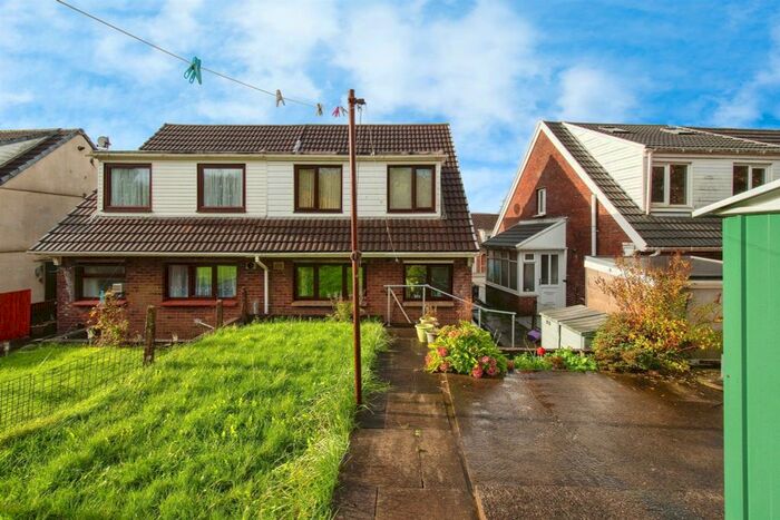 3 Bedroom Detached House For Sale In Brookfield Road, Maesteg, CF34