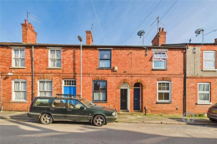 2 Bedroom Terraced House To Rent In High Street, Kingsthorpe, Northampton, NN2