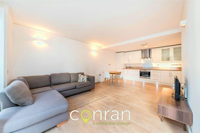 3 Bedroom Flat To Rent In Maurer Court, John Harrison Way, Greenwich, SE10